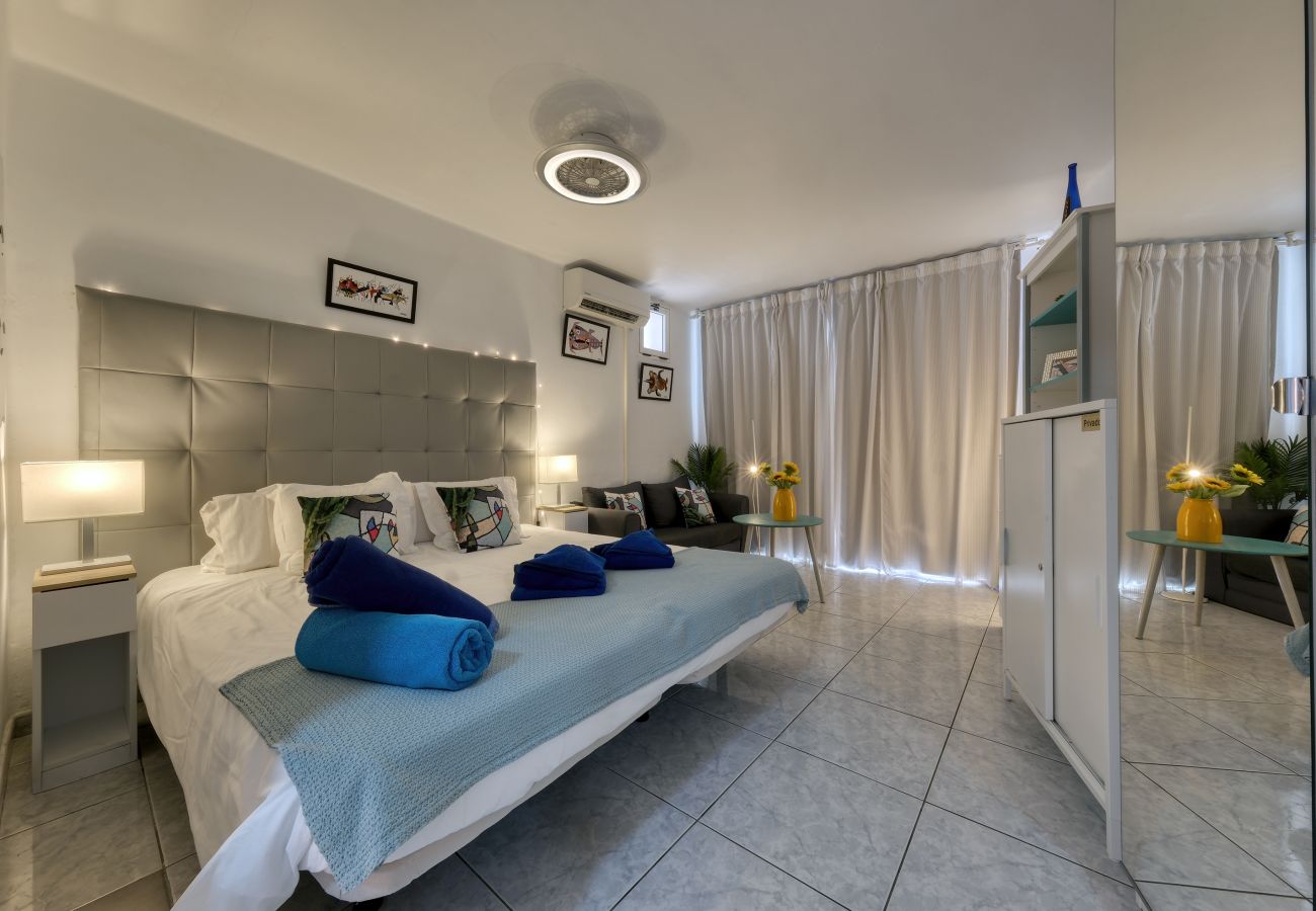 Studio a Puerto del Carmen - Suite Infinity Ocean - Piscina e vista mare By LVH