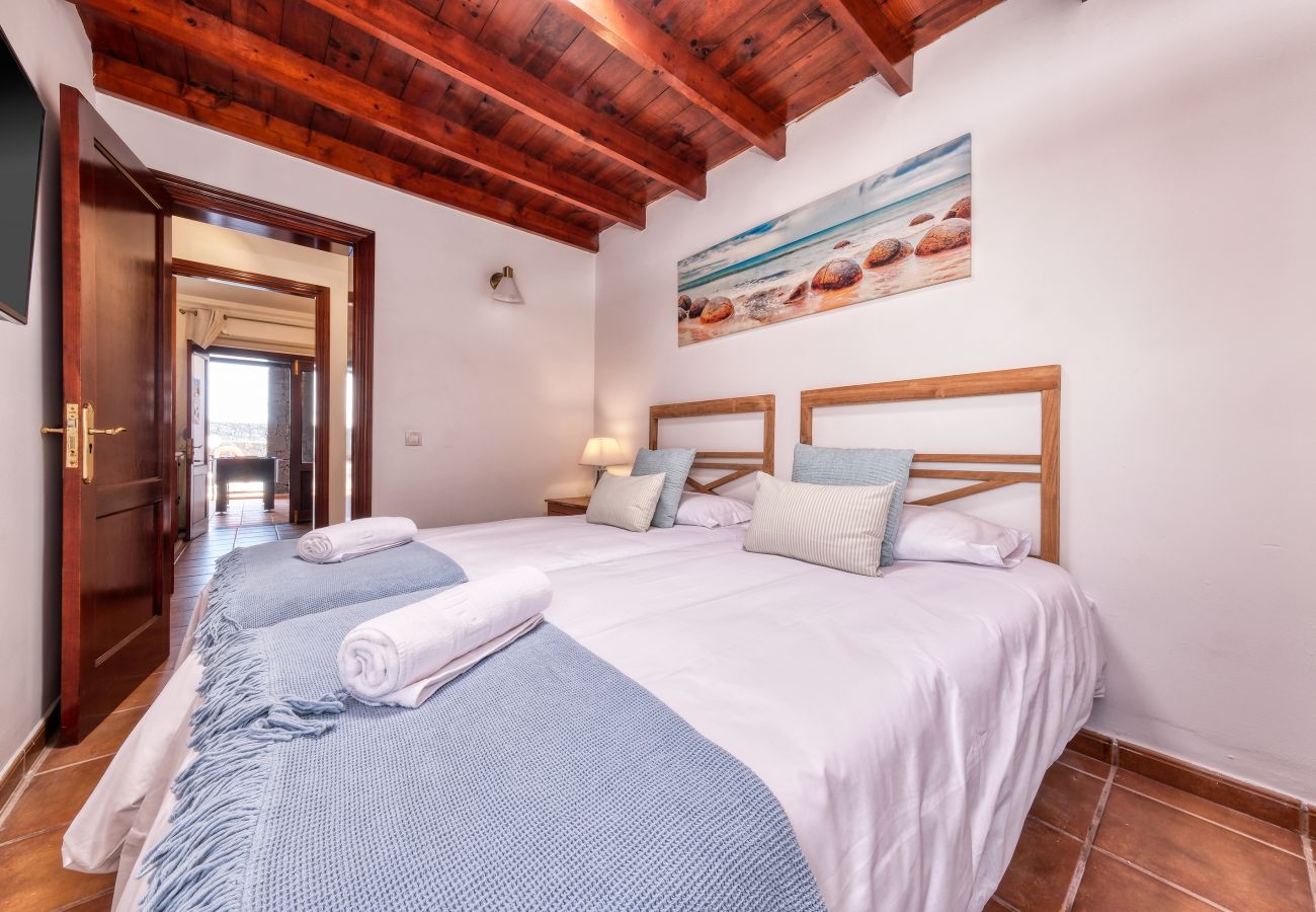 Villa a Playa Blanca - Villa Aurelia - Pool, Jacuzzi, BBQ e Ping-Pong By LVH