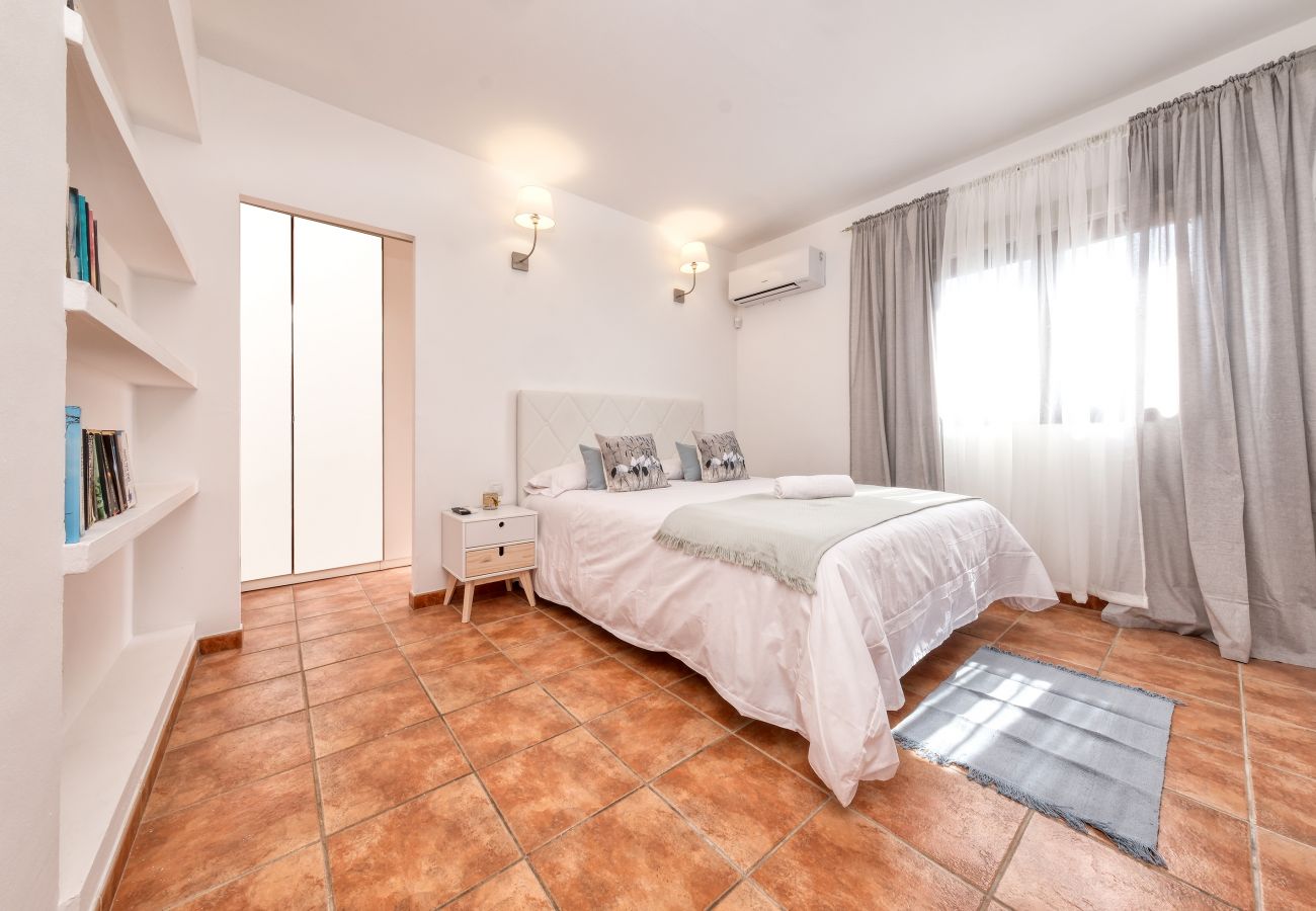 Villa a Playa Blanca - Villa Aurelia - Pool, Jacuzzi, BBQ e Ping-Pong By LVH