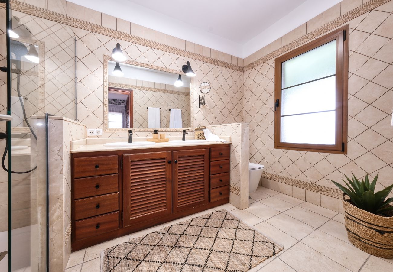 Casa a Puerto Calero - Casa Guayre - Pool, BBQ, AACC e Ping-Pong By LVH