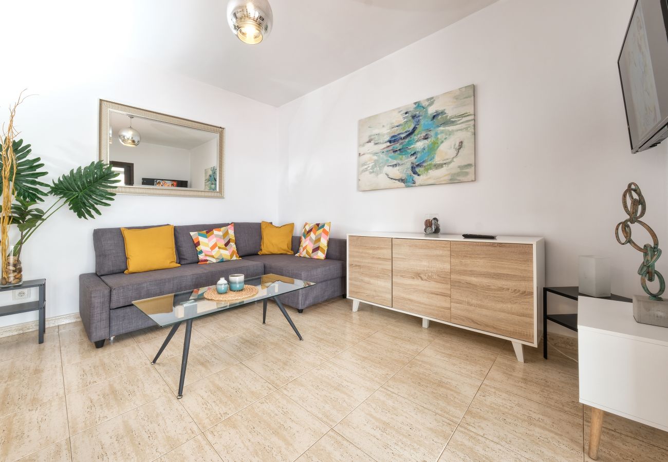 Villa a Playa Blanca - Villa Picasso - Private Pool, BBQ and Air-Con By Lanzarote Vacation Homes Villa a Playa Blanca - Villa Picasso - Private Pool, BBQ and Air-Con By Lanzarote Vacation Homes