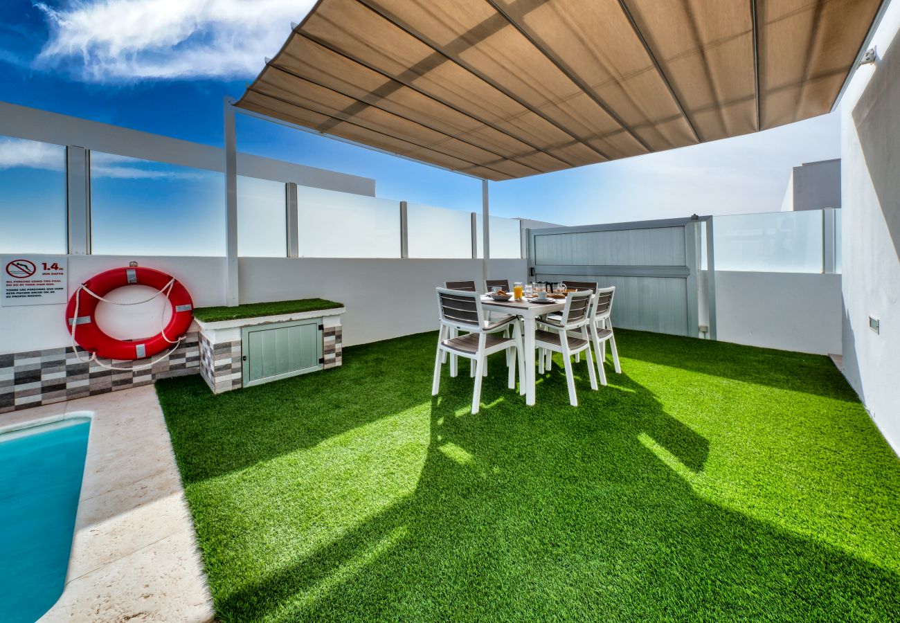 Casa a Playa Blanca - Villa Cassia - Piscina, Biliardino, BBQ e AACC By LVH