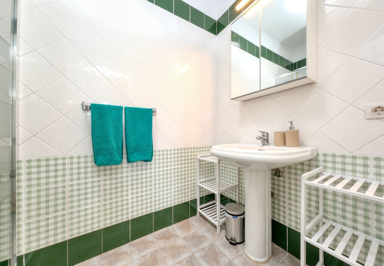 Villa a Playa Blanca - Blue Waves House - Heated Pool, BBQ and Bicycles By LVH