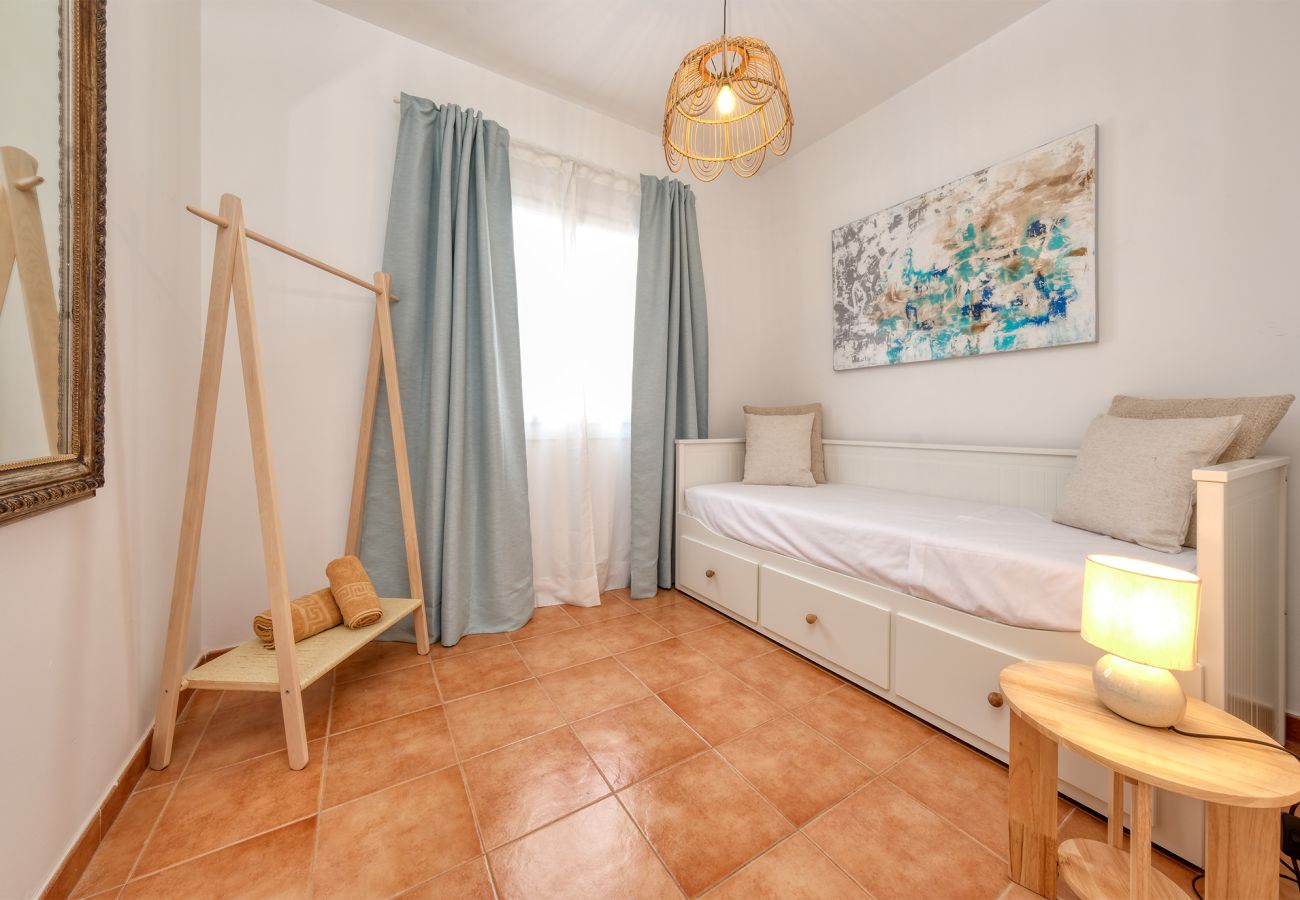 Villa a Playa Blanca - Villa Malolo - Private Pool and Jacuzzi By Lanzarote Vacation Homes