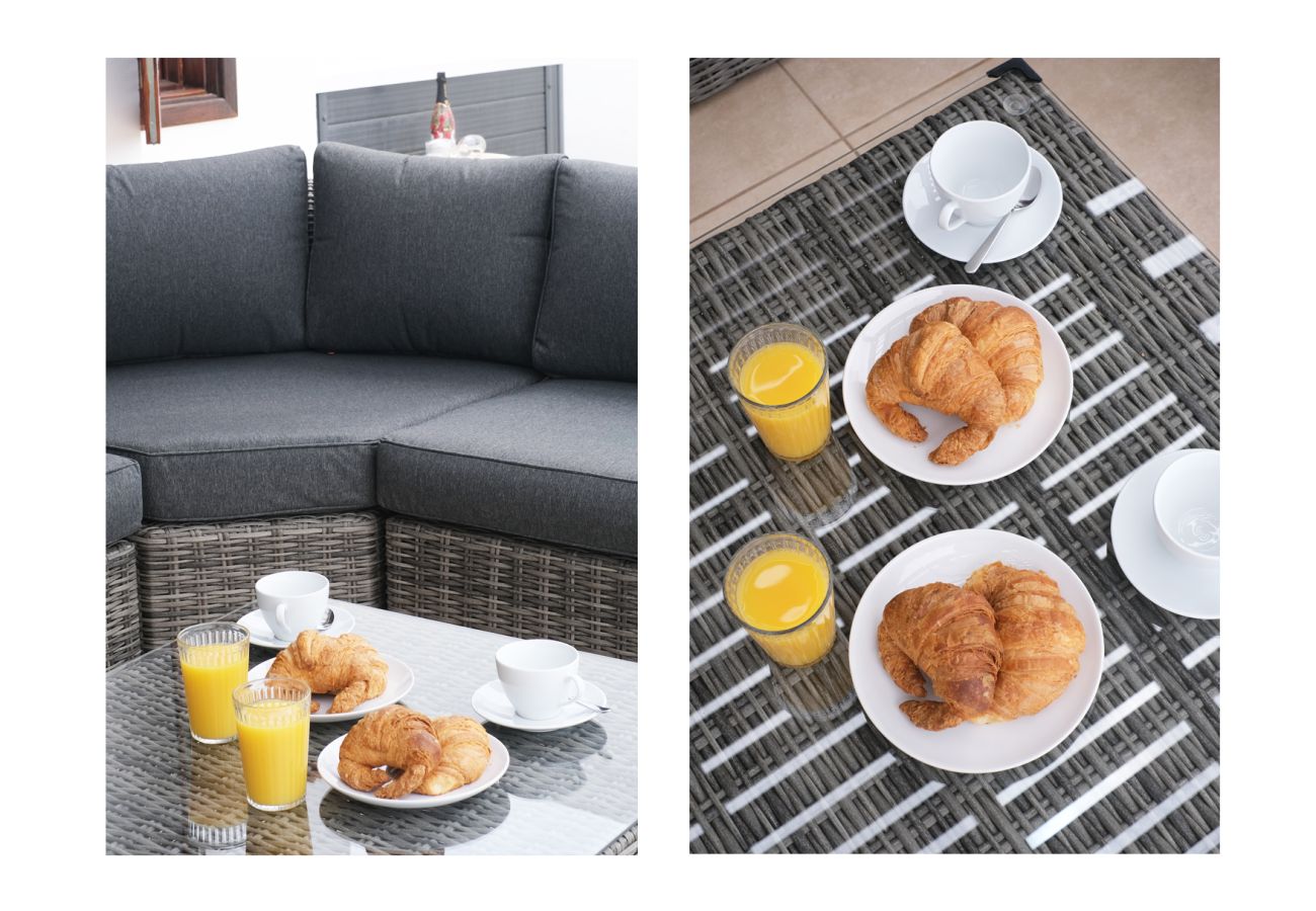 Villa a Playa Blanca - Villa Malolo - Private Pool and Jacuzzi By Lanzarote Vacation Homes