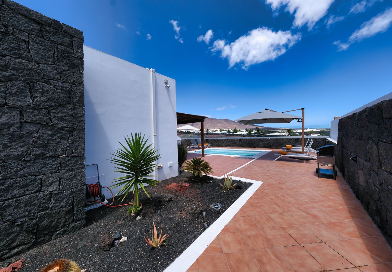 Casa a Playa Blanca - Lanzarote Paradise - Piscina, AACC e BBQ By LVH