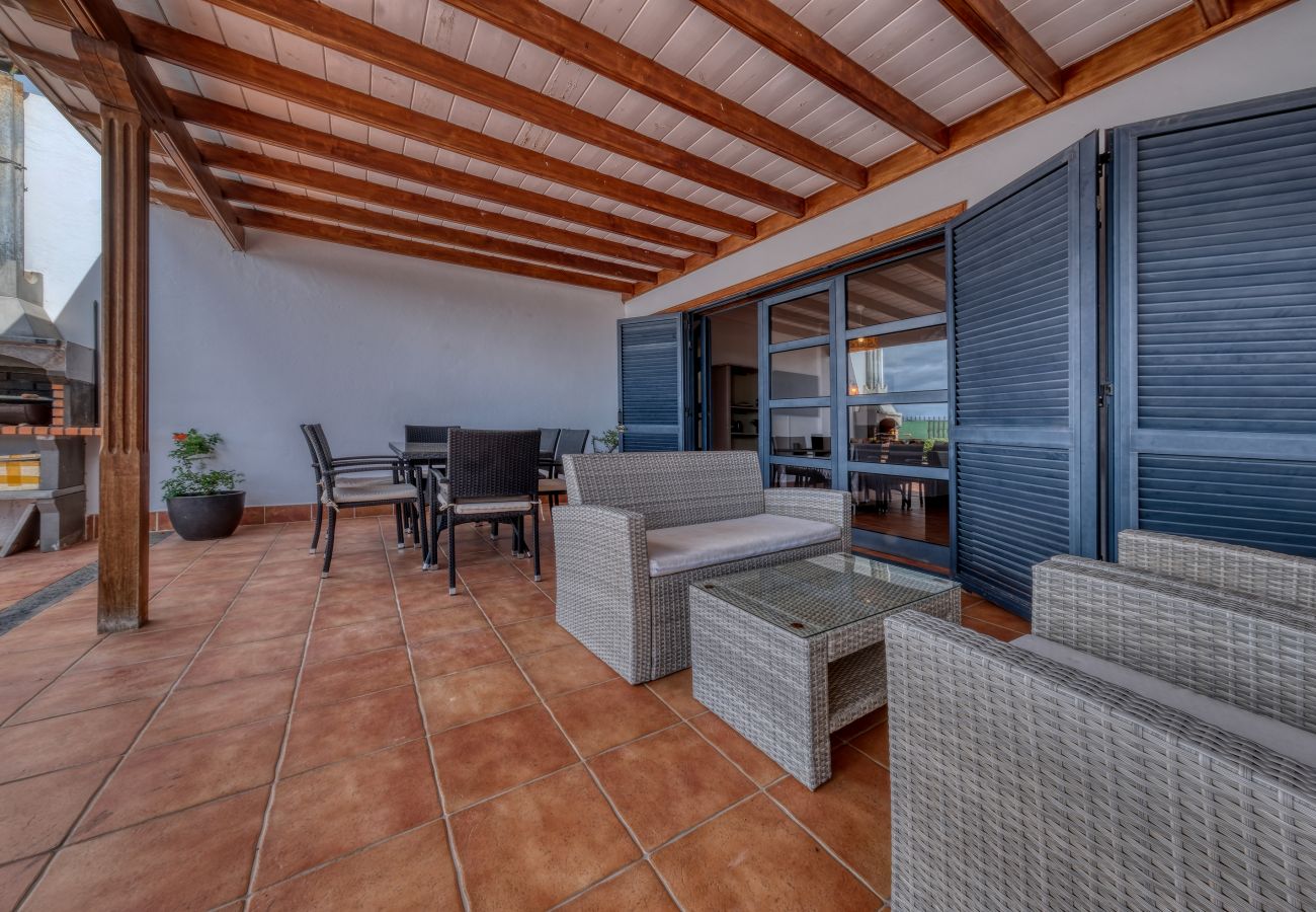 Casa a Playa Blanca - Villa Arena Blanca with Private Pool and BBQ By Lanzarote Vacation Homes Casa a Playa Blanca - Villa Arena Blanca with Private Pool and BBQ By Lanzarote Vacation Homes