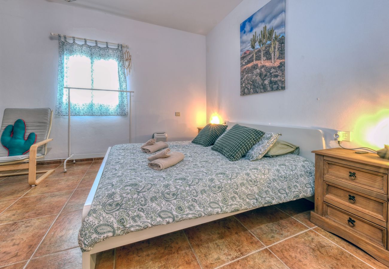 Casa a Tinajo - NoPasaNada: apartmento privado el Hierro, vistas al jardín