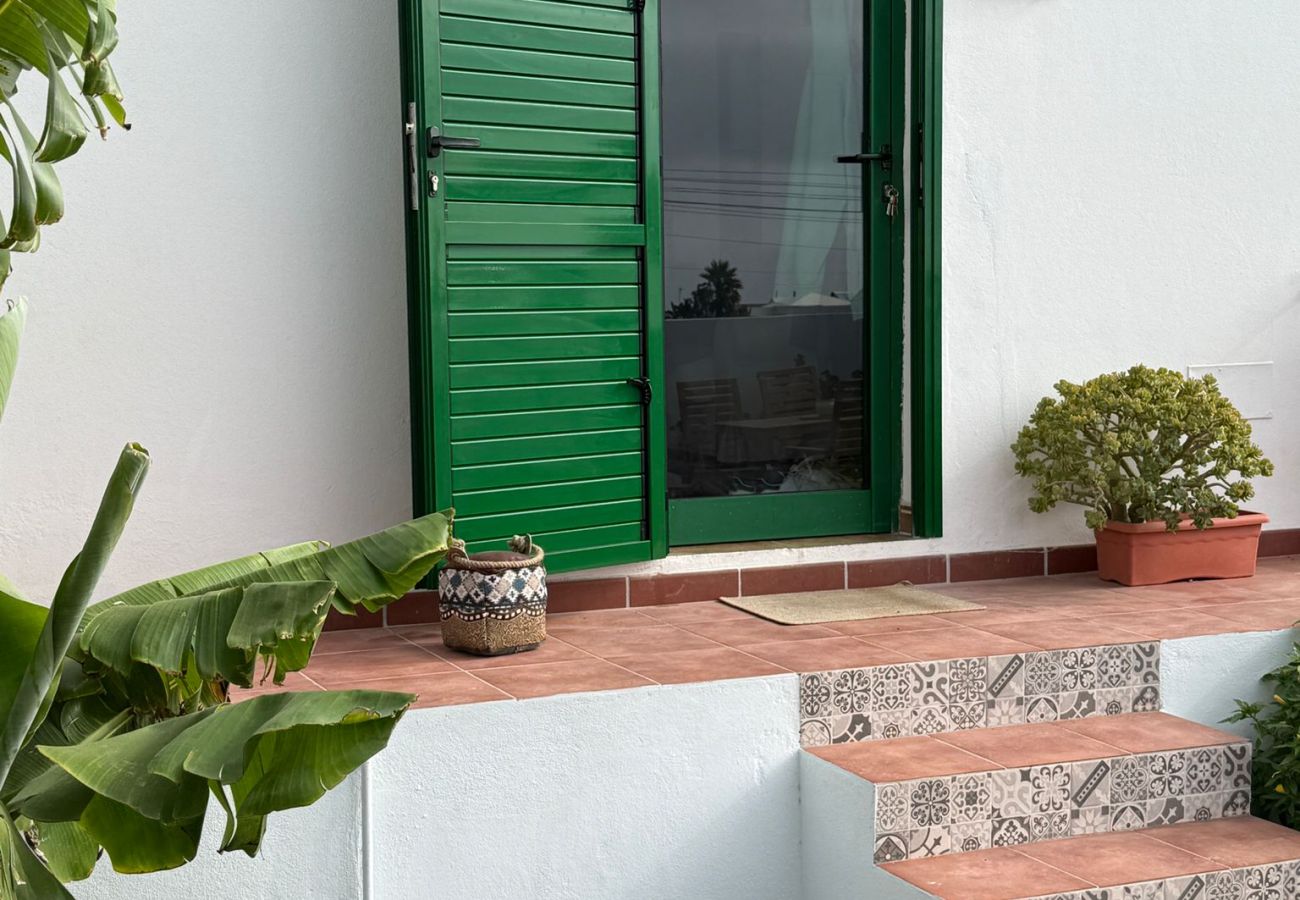 Casa a Tinajo - NoPasaNada: apartmento privado el Hierro, vistas al jardín