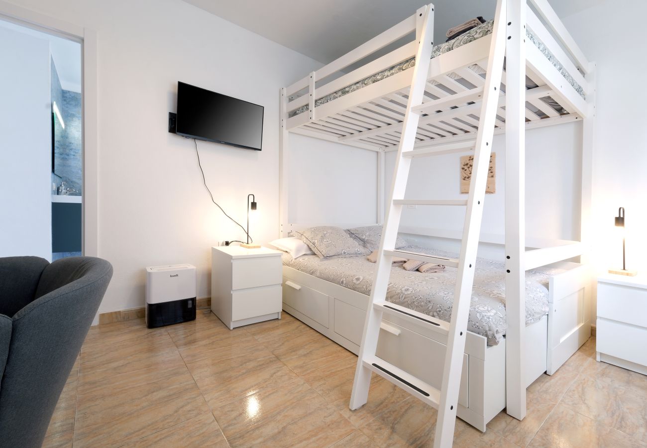 Affitto per camere a Tinajo - Casa Casa NoPasaNada, habitación Triple Los Lobos