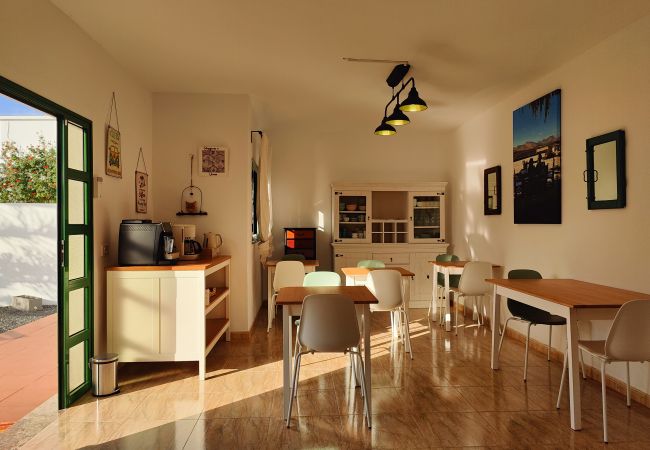 Affitto per camere a Tinajo - Casa NoPasaNada, estudio La Graciosa Sea View Affitto per camere a Tinajo - Casa NoPasaNada, estudio La Graciosa Sea View