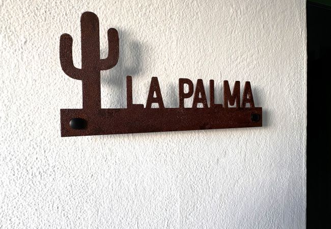 Affitto per camere a Tinajo - Casa NoPasaNada: habitación La Palma con baño privado  Affitto per camere a Tinajo - Casa NoPasaNada: habitación La Palma con baño privado