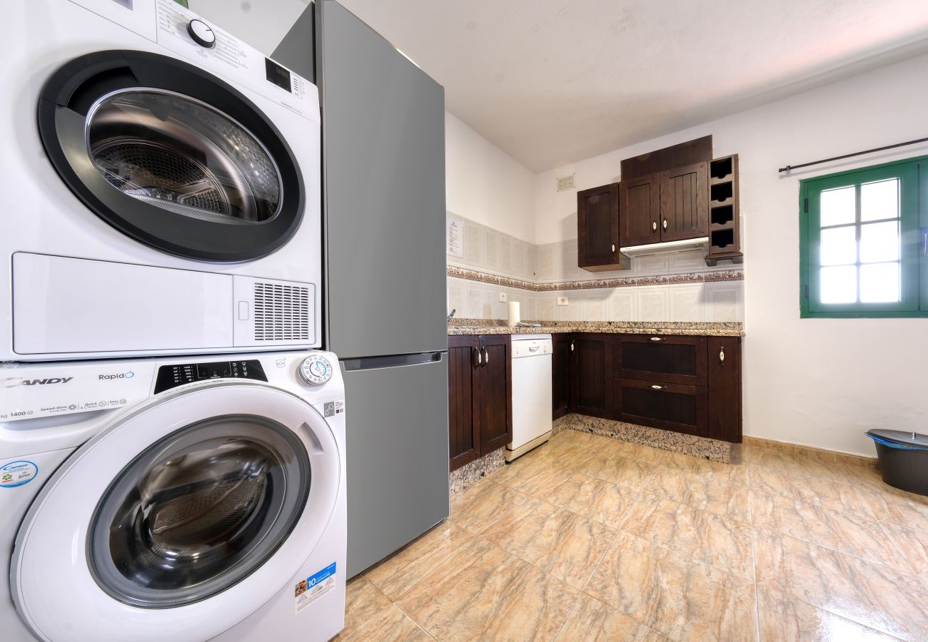 Affitto per camere a Tinajo - Casa NoPasaNada: habitación La Palma con baño privado  Affitto per camere a Tinajo - Casa NoPasaNada: habitación La Palma con baño privado