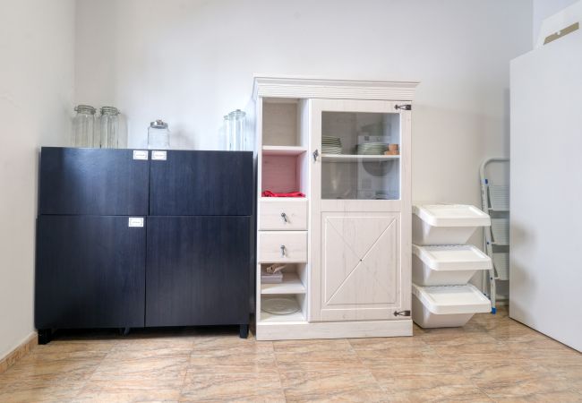 Affitto per camere a Tinajo - Casa NoPasaNada: habitación La Gomera con baño privado exterior Affitto per camere a Tinajo - Casa NoPasaNada: habitación La Gomera con baño privado exterior