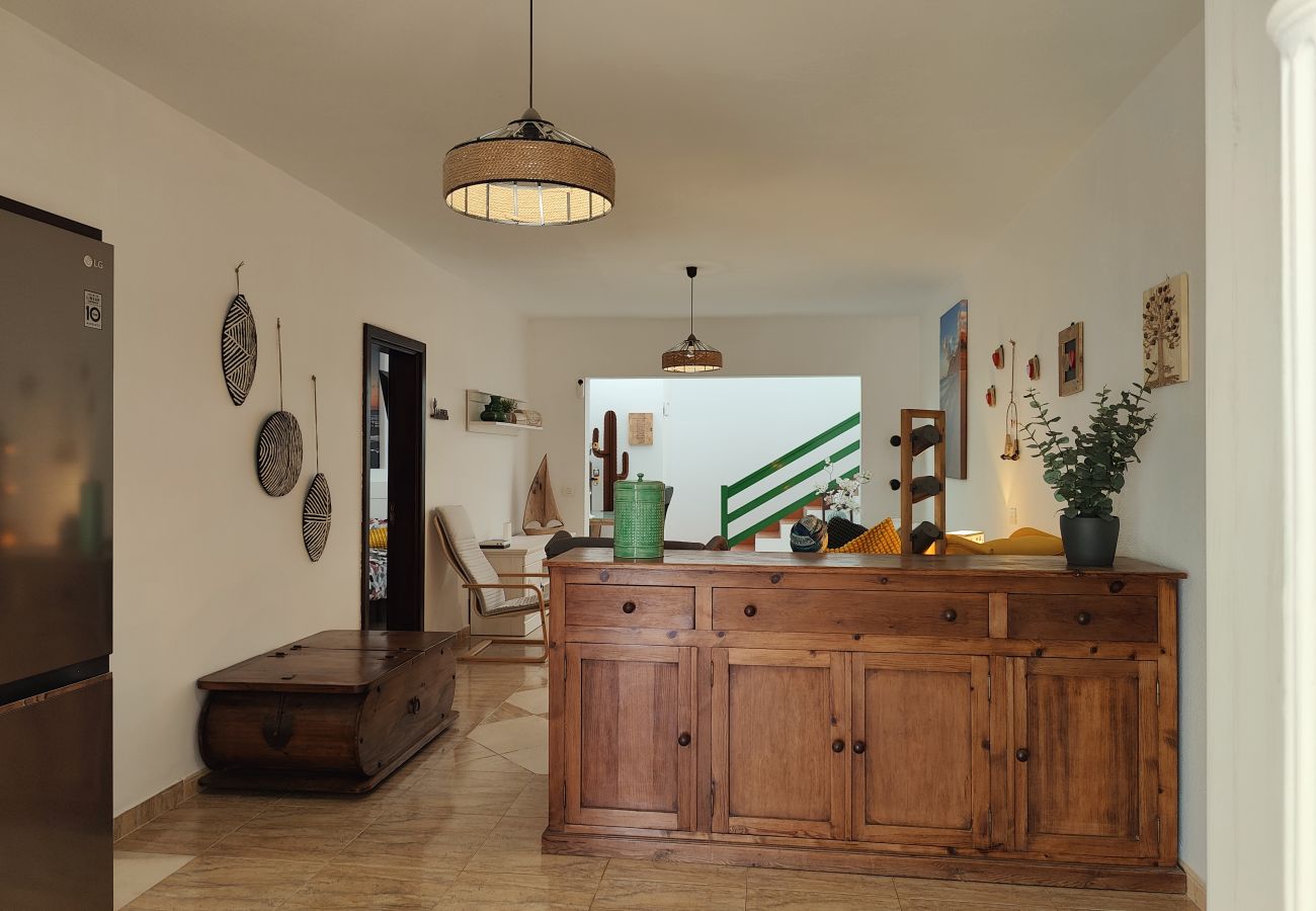 Affitto per camere a Tinajo - Casa NoPasaNada: habitación La Gomera con baño privado exterior Affitto per camere a Tinajo - Casa NoPasaNada: habitación La Gomera con baño privado exterior