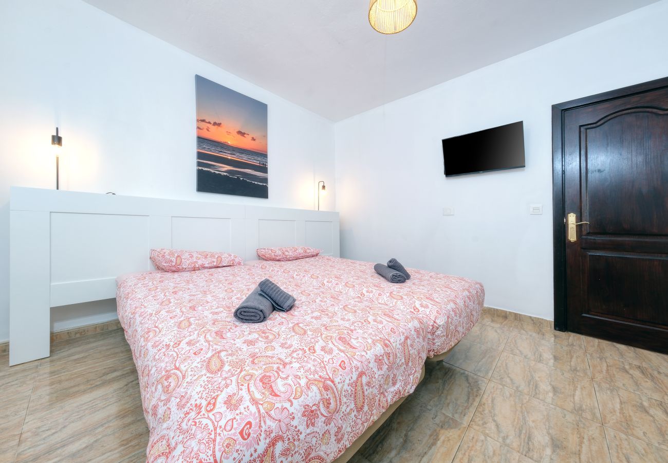 Affitto per camere a Tinajo - Casa NoPasaNada: habitación La Gomera con baño privado exterior Affitto per camere a Tinajo - Casa NoPasaNada: habitación La Gomera con baño privado exterior