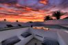 Villa a Puerto Calero - White House - Fire pit and private pool By Lanzarote Vacation Homes
