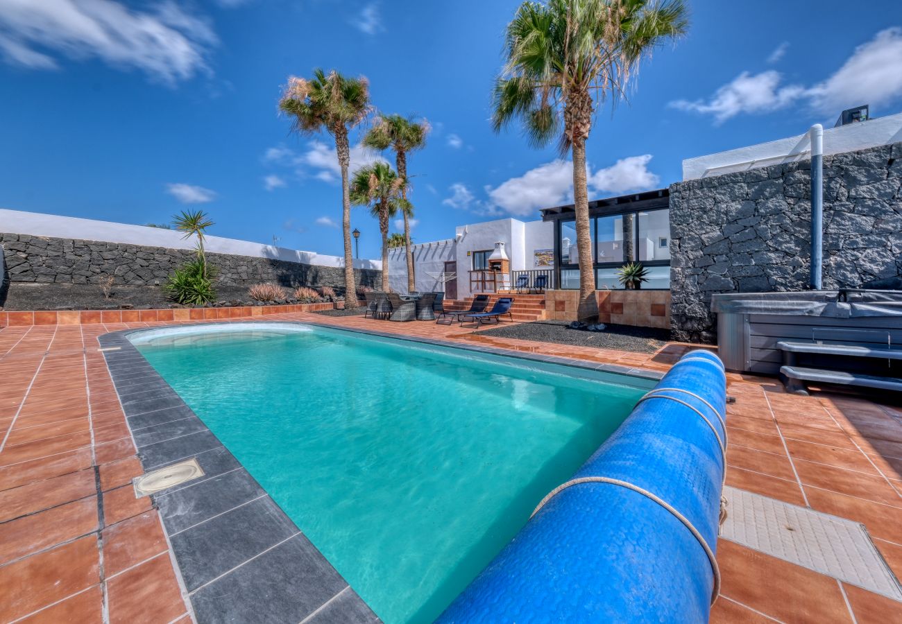 Villa a Playa Blanca -  Villa Salaria -  By Lanzarote Vacation Homes