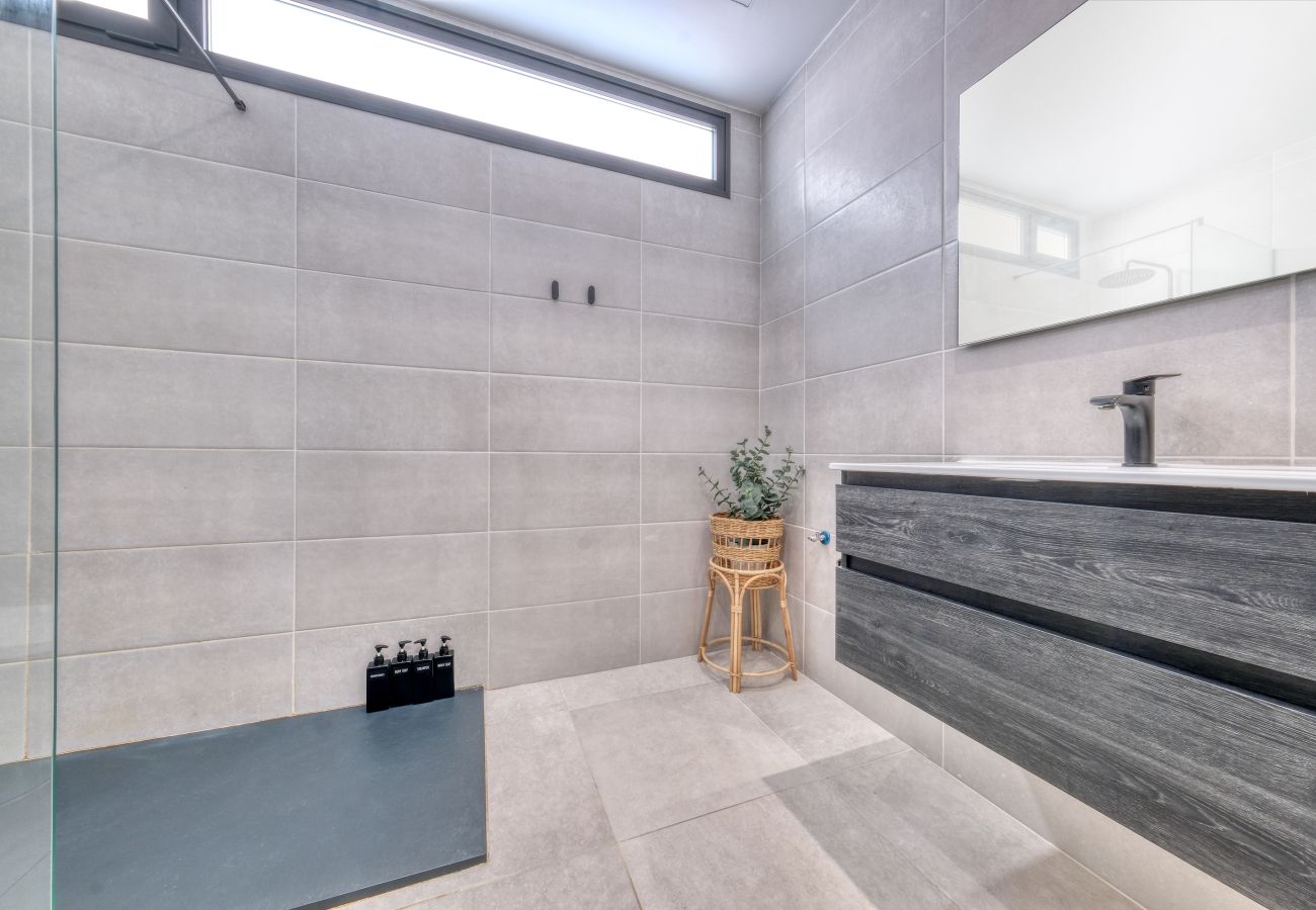 Appartamento a Puerto Calero - Luxury  White House Apartment