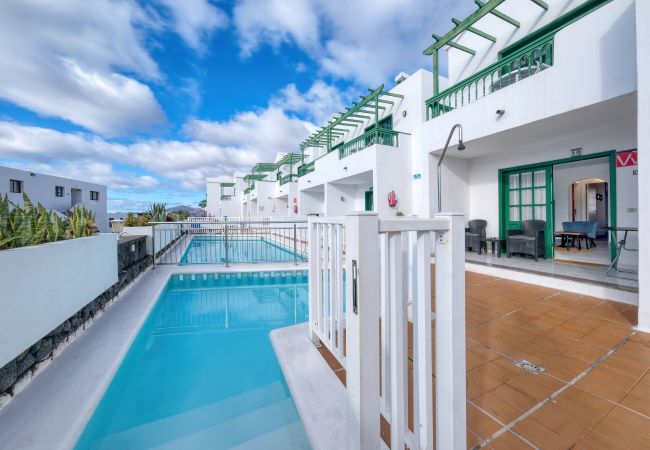 Appartamento a Puerto del Carmen - Appartamento Carpe Diem – Con piscina condominiale e vista mare