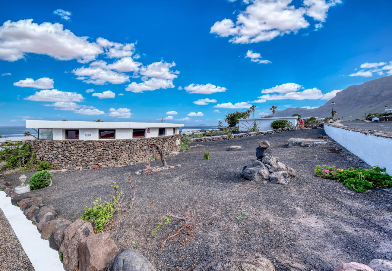 Casa a  Famara - Famara Mar 122 • Ocean views • Beach 2 min • LVH