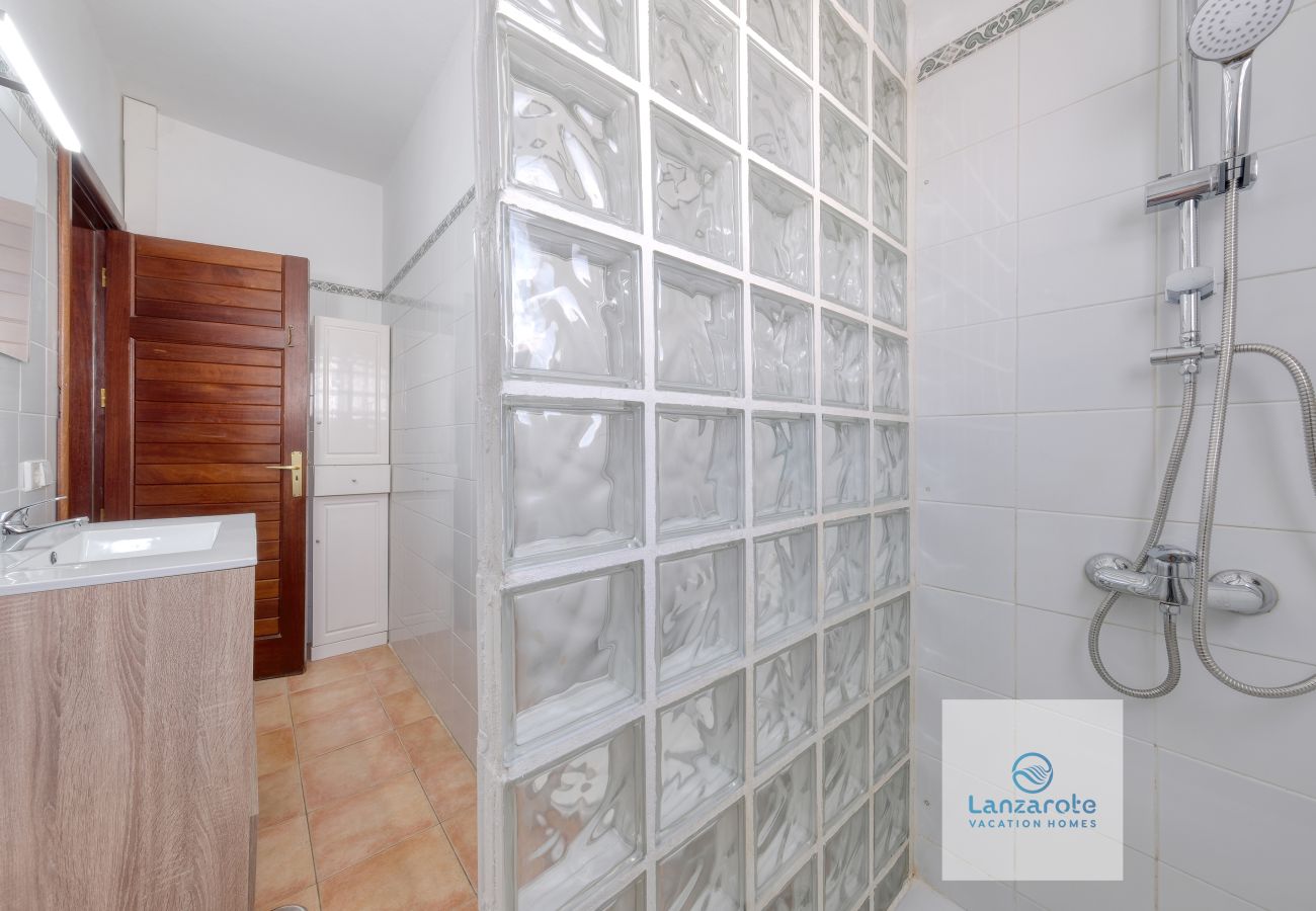 Appartamento a Playa Blanca - Casa Bonica • Ocean Views • Beach 2 min • LVH