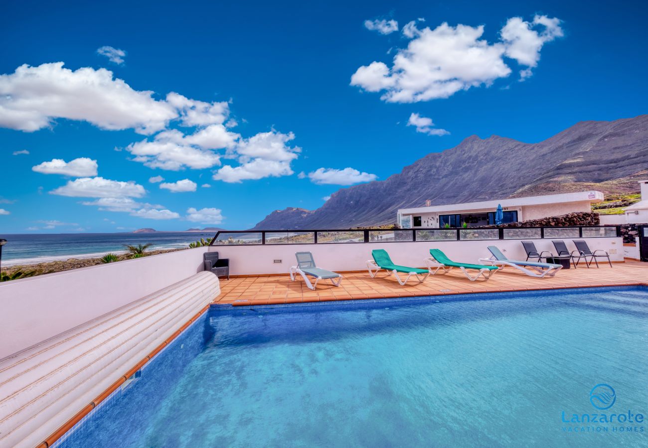 Casa a  Famara - Casa Buenavista 127- Pool- Sea View- LVH