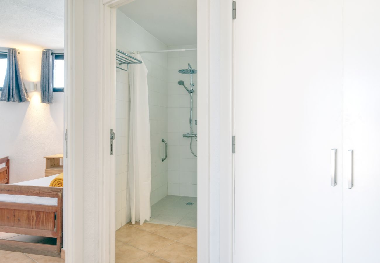 Casa a  Famara - Bungalow Famara 38- Olas del Risco