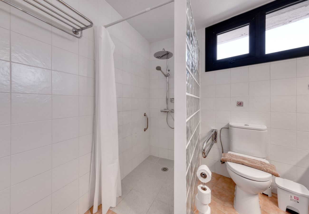 Casa a  Famara - Bungalow Famara 38- Olas del Risco