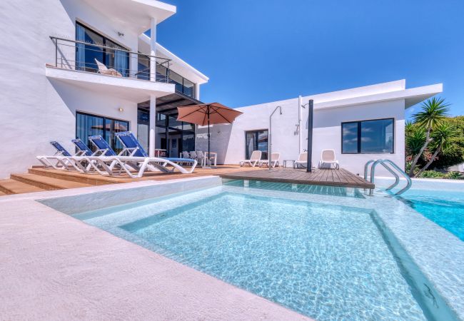 Villa a Nazaret - Villa El Erizo by Lanzarote Vacation Homes