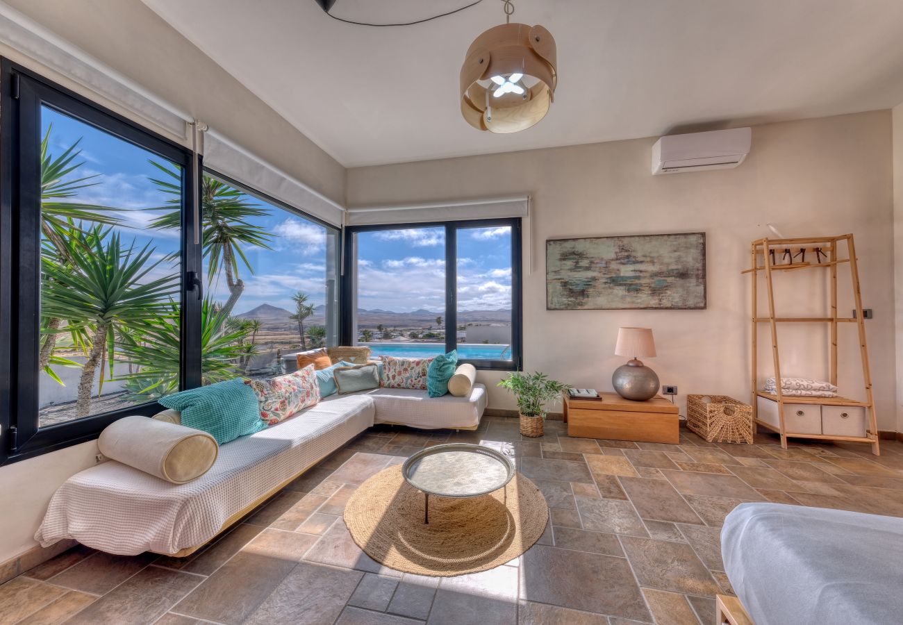 Villa a Nazaret - Villa El Erizo by Lanzarote Vacation Homes