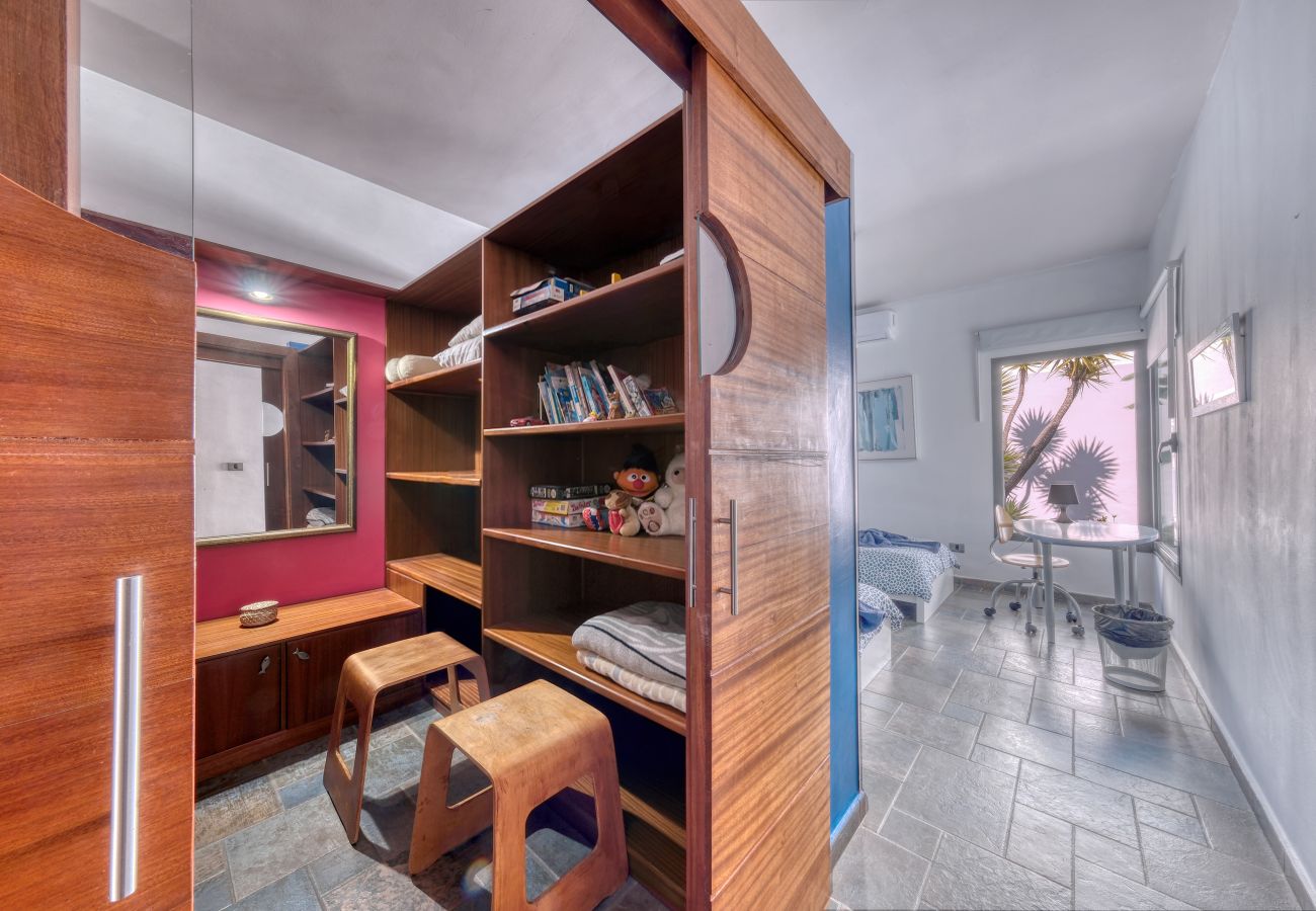 Villa a Nazaret - Villa El Erizo by Lanzarote Vacation Homes