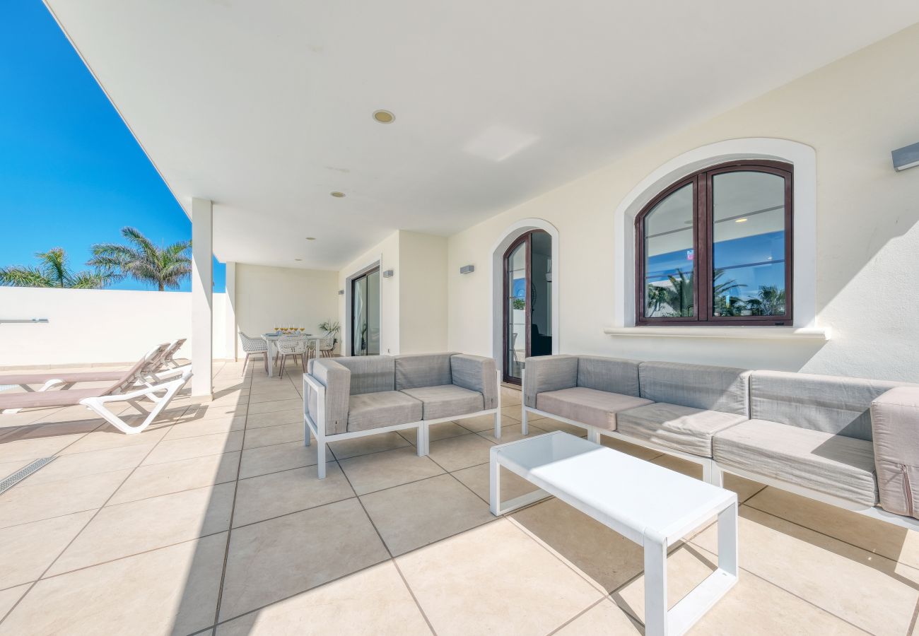 Casa a Playa Blanca - Casa Malvasía • Pool • 900M from the beach • LVH