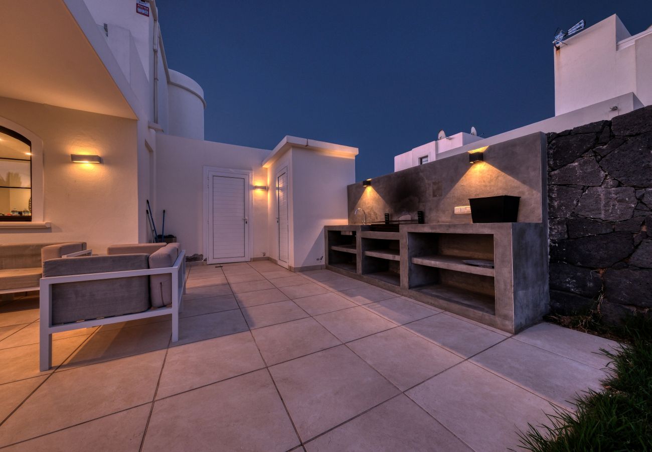 Casa a Playa Blanca - Casa Malvasía • Pool • 900M from the beach • LVH