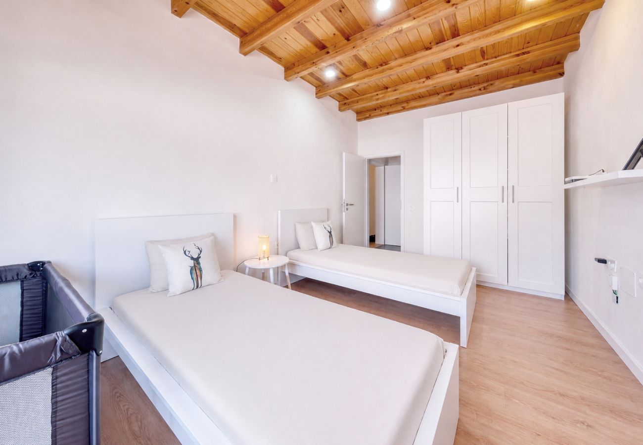 Casa a Costa Teguise - Chalet Emily - Alpine Chic• Jacuzzi • BBQ 