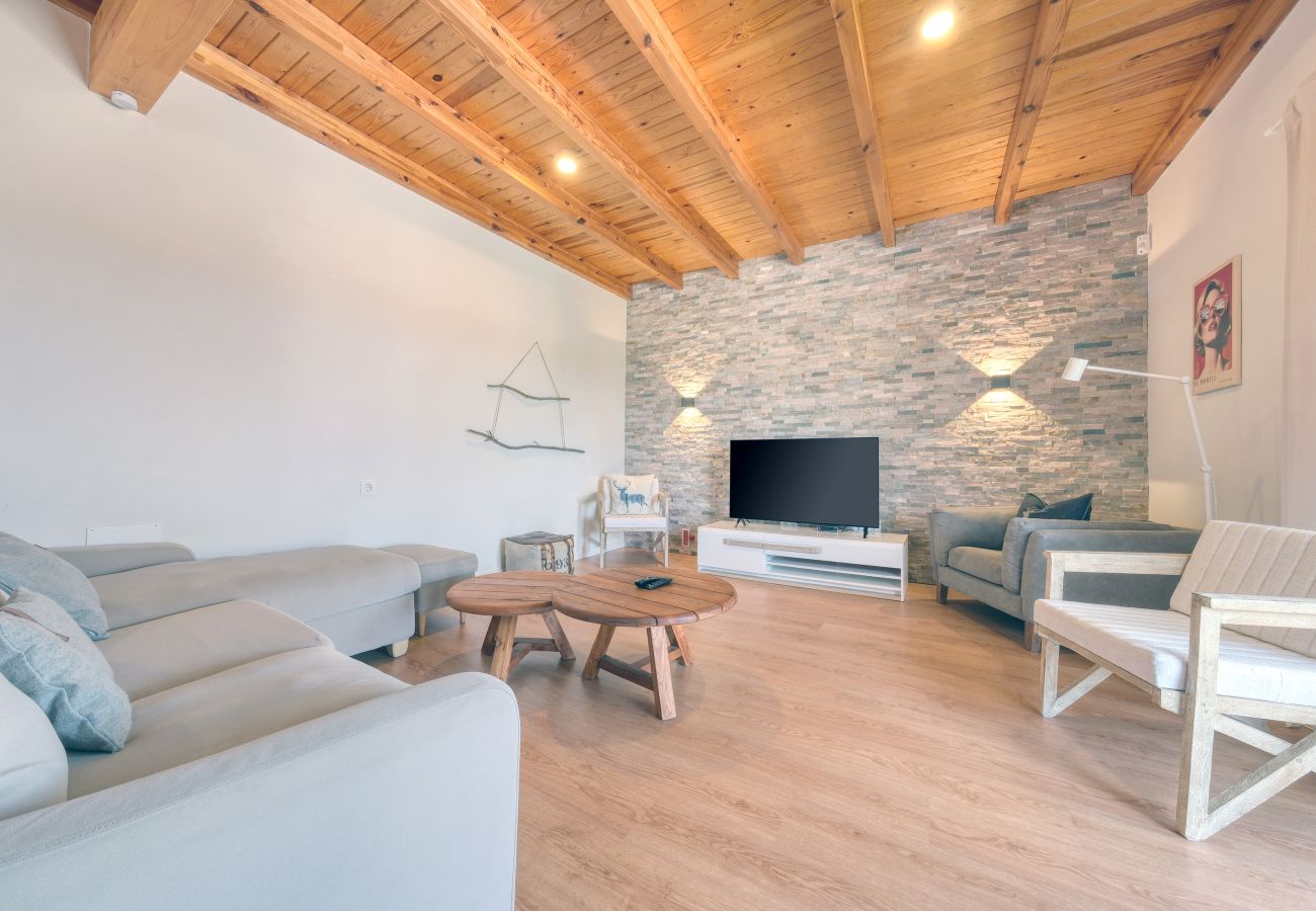 Casa a Costa Teguise - Chalet Emily - Alpine Chic• Jacuzzi • BBQ 