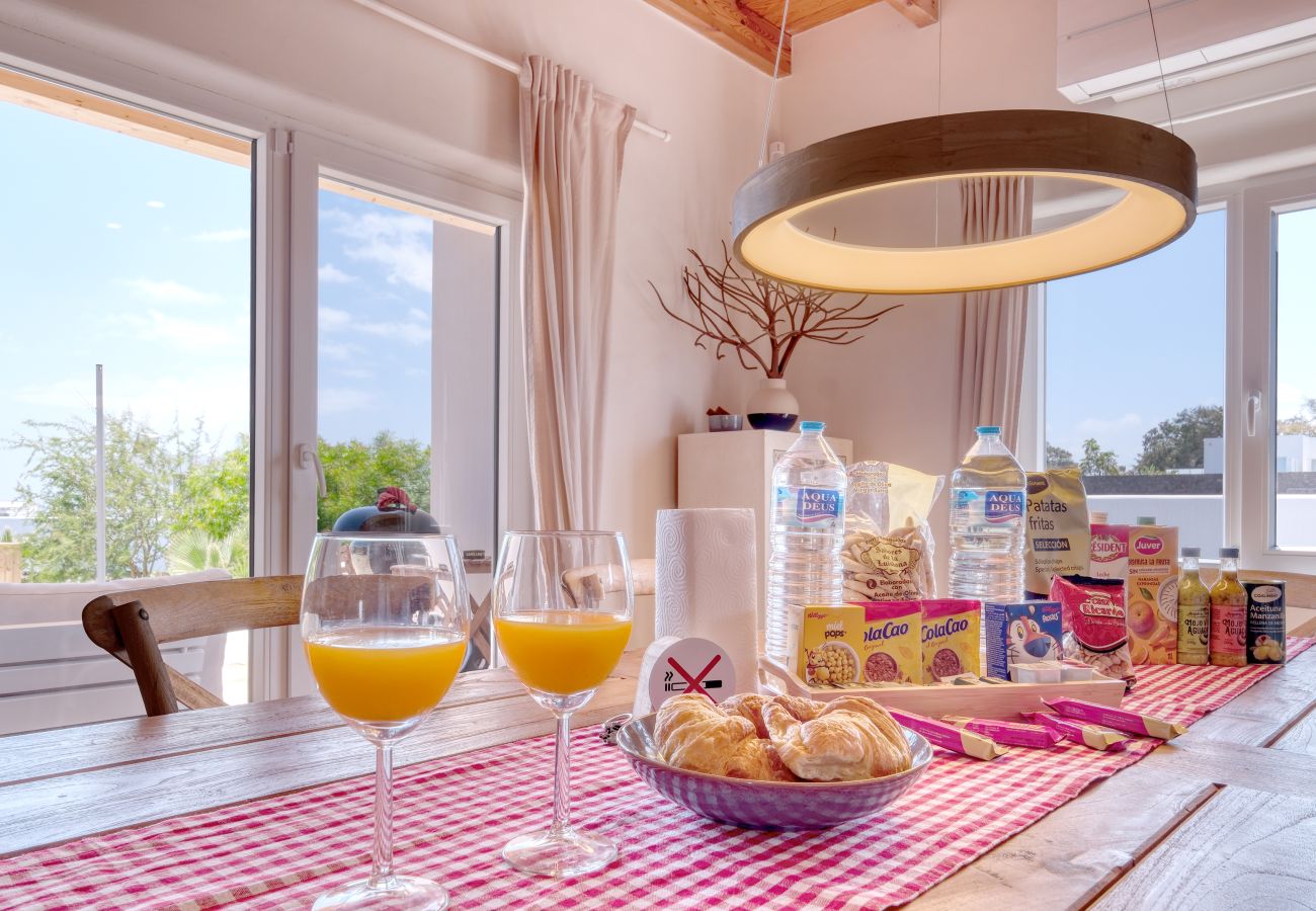 Casa a Costa Teguise - Chalet Emily - Alpine Chic• Jacuzzi • BBQ 