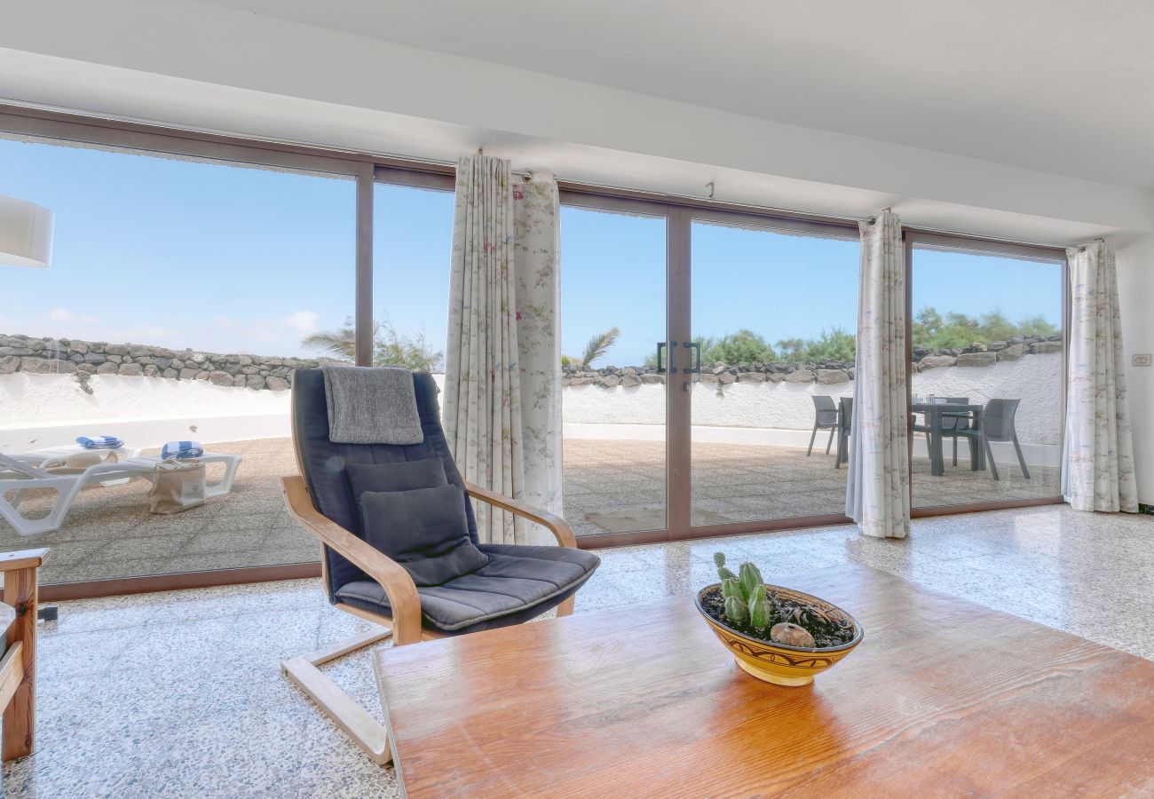 Casa a  Famara - First Line of the Sea • Ocean views • Beach 1 min