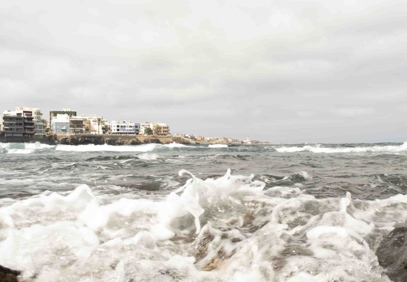 Appartamento a Telde - Apartamento Salinetas Beach, 10m to the beach